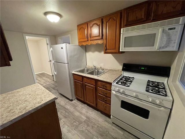 1528 Janke RD, Virginia Beach, VA 23455