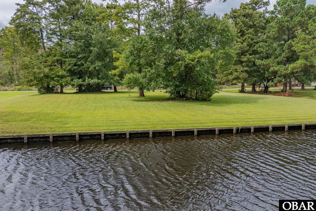 Image 15 of property listing at 104 Pike Drive, Elizabeth City, NC 27909