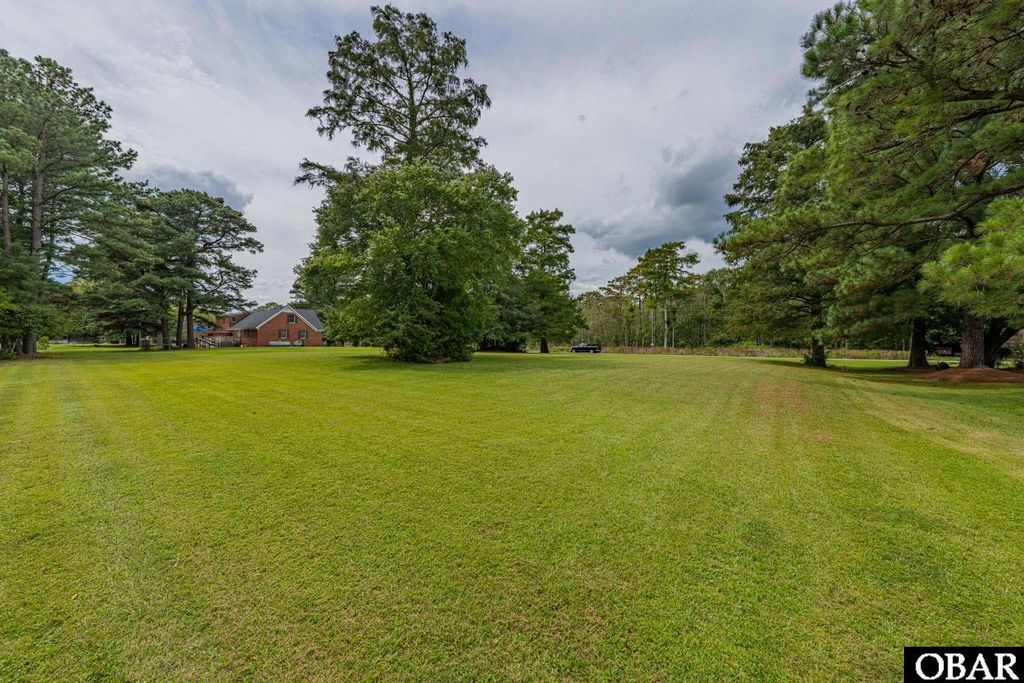 Image 6 of property listing at 104 Pike Drive, Elizabeth City, NC 27909