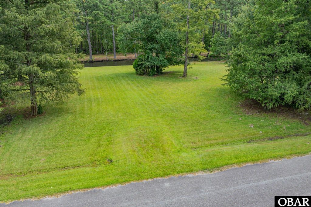 Image 10 of property listing at 104 Pike Drive, Elizabeth City, NC 27909