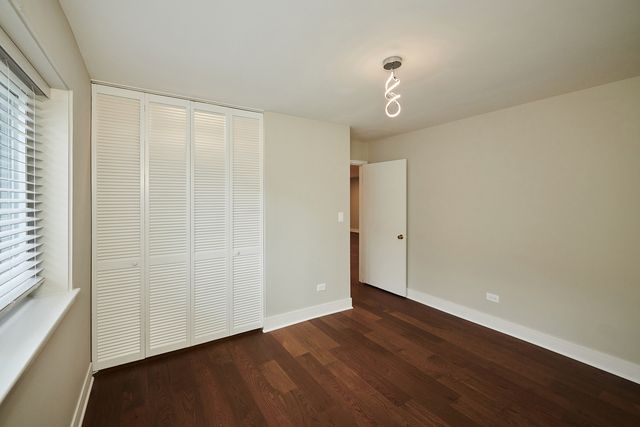 7074 N RIDGE Boulevard 1E, Chicago, IL 60645