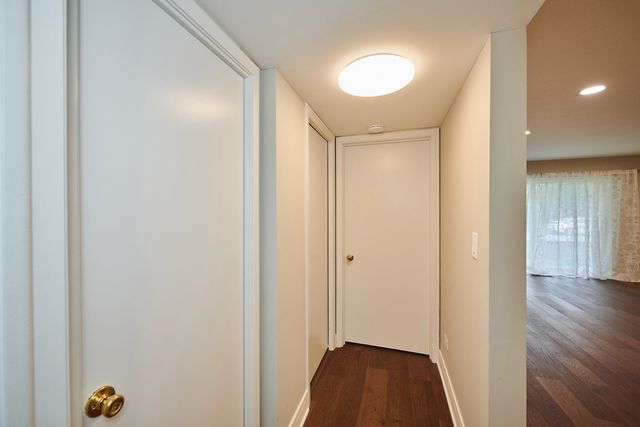 7074 N RIDGE Boulevard 1E, Chicago, IL 60645