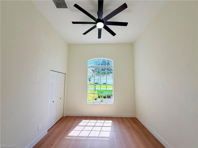 11001 Sea Tropic LN, Fort Myers, FL 33908