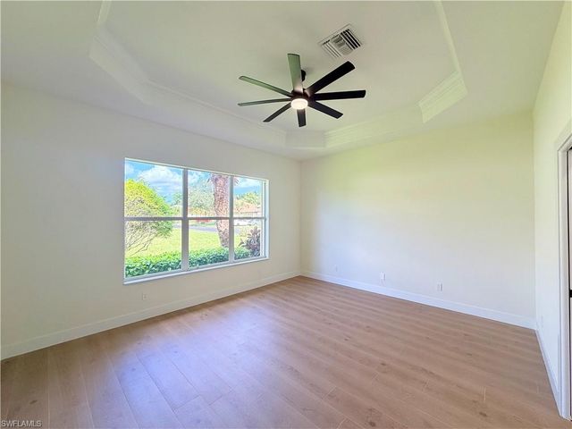 11001 Sea Tropic LN, Fort Myers, FL 33908
