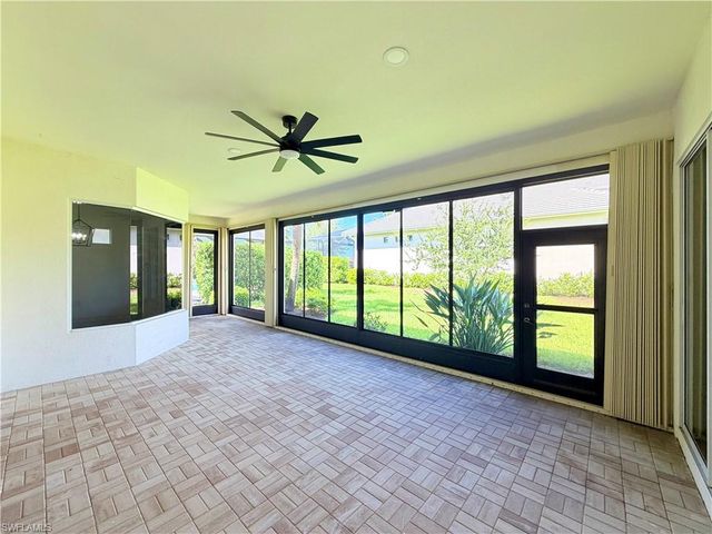 11001 Sea Tropic LN, Fort Myers, FL 33908