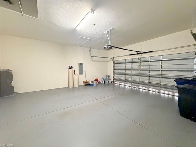 11001 Sea Tropic LN, Fort Myers, FL 33908
