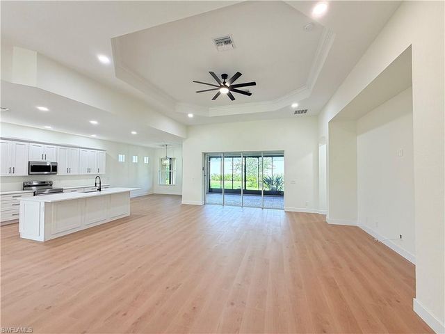 11001 Sea Tropic LN, Fort Myers, FL 33908