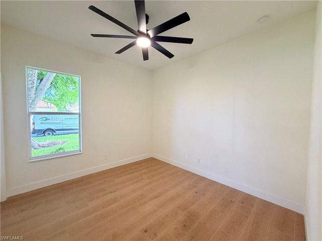 11001 Sea Tropic LN, Fort Myers, FL 33908