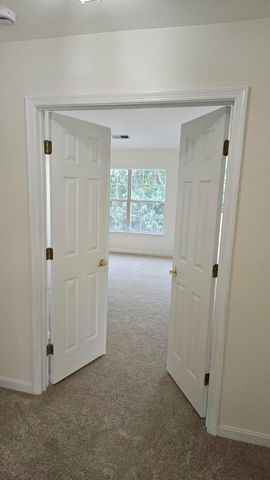 6852 DRIFTON CT, Centreville, VA 20121