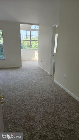 6852 DRIFTON CT, Centreville, VA 20121