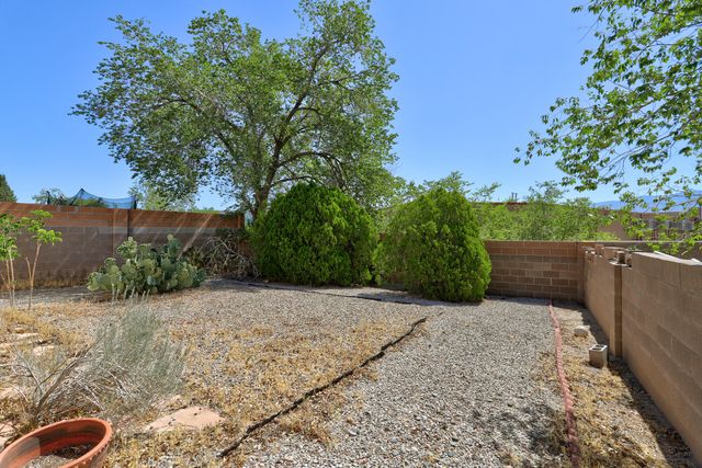 4862 Platinum Loop NE, Rio Rancho, NM 87124