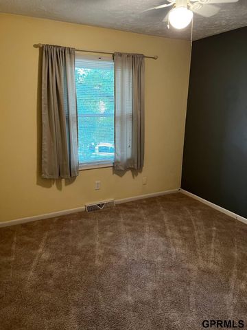 7405 Josephine Street S, La Vista, NE 68128