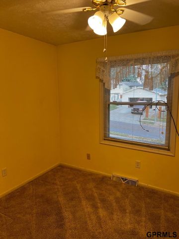 7405 Josephine Street S, La Vista, NE 68128