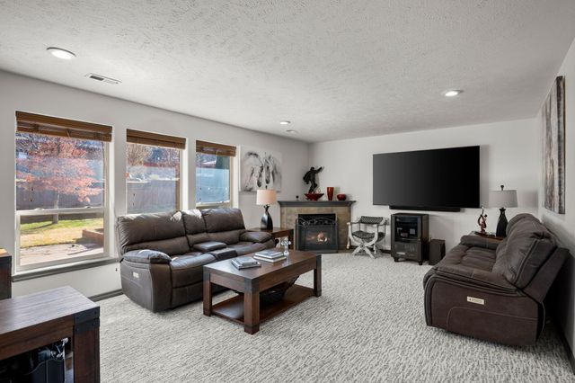 9110 N JAMES Ct, Spokane, WA 99208