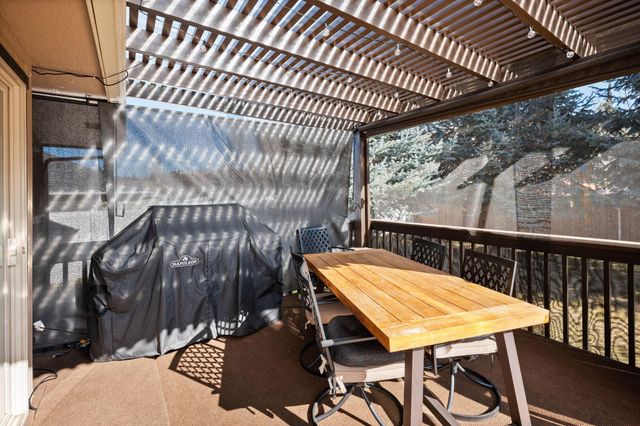 9110 N JAMES Ct, Spokane, WA 99208