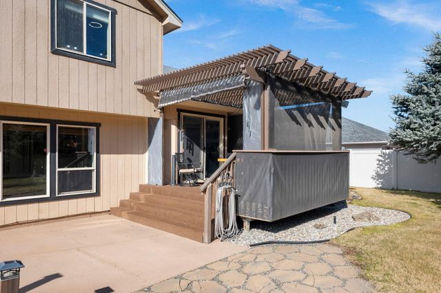 9110 N JAMES Ct, Spokane, WA 99208