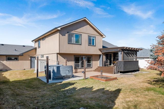 9110 N JAMES Ct, Spokane, WA 99208