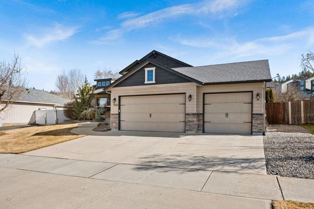 9110 N JAMES Ct, Spokane, WA 99208