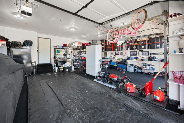 9110 N JAMES Ct, Spokane, WA 99208