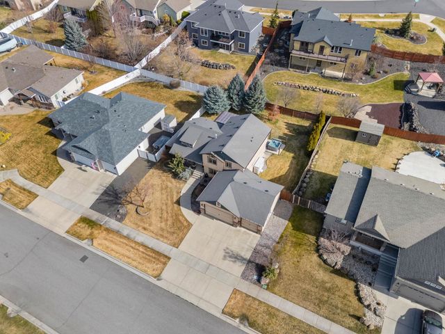 9110 N JAMES Ct, Spokane, WA 99208