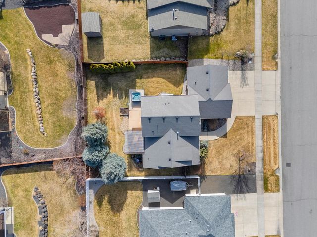 9110 N JAMES Ct, Spokane, WA 99208