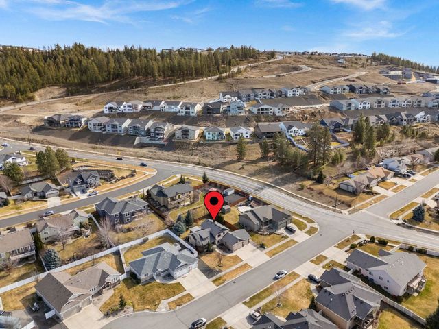 9110 N JAMES Ct, Spokane, WA 99208