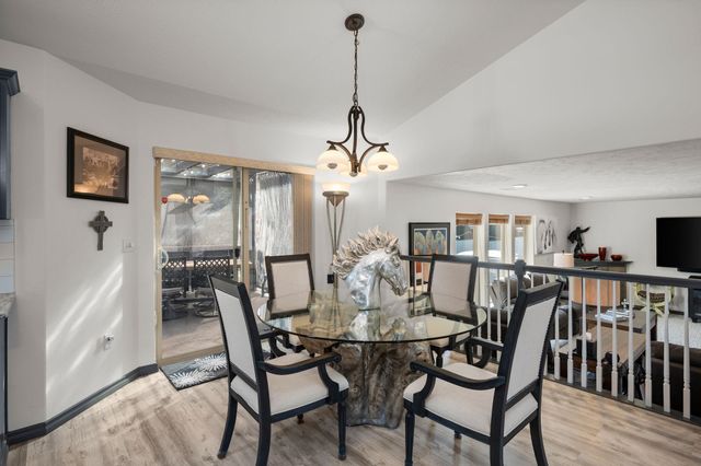 9110 N JAMES Ct, Spokane, WA 99208