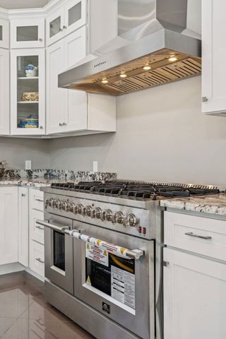 28 Lady Slipper Lane, Wolfeboro, NH 03894