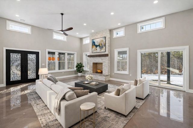 28 Lady Slipper Lane, Wolfeboro, NH 03894