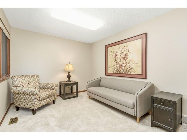 1471 Front Nine Dr, Fort Collins, CO 80525