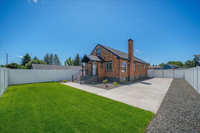 1005 S Century Rd, Spokane Valley, WA 99037