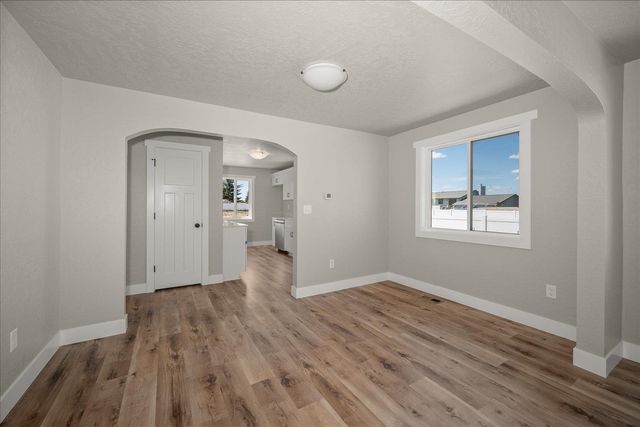 1005 S Century Rd, Spokane Valley, WA 99037