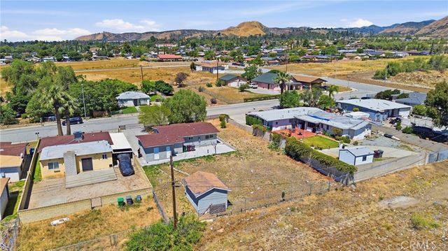 1114 N Cherry, Banning, CA 92220