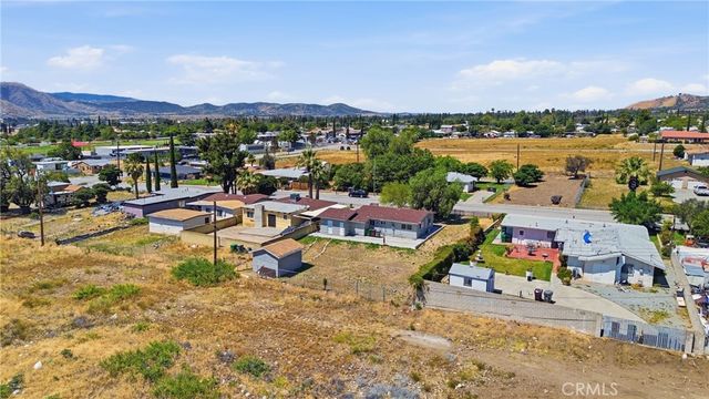 1114 N Cherry, Banning, CA 92220