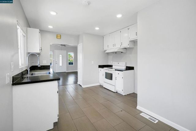 1118 75Th Ave, Oakland, CA 94621