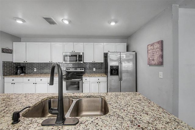 655 SAND RIDGE DRIVE, Valrico, FL 33594