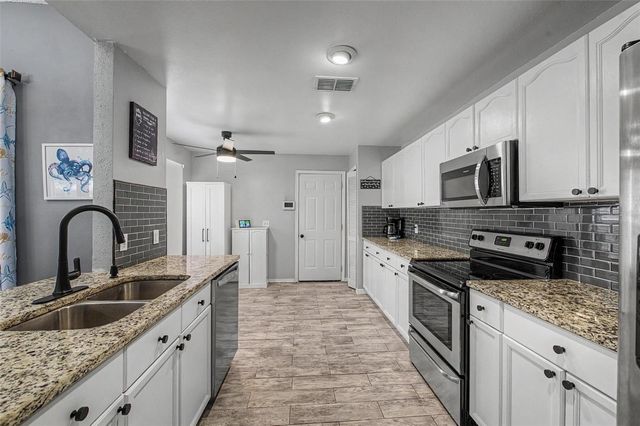 655 SAND RIDGE DRIVE, Valrico, FL 33594