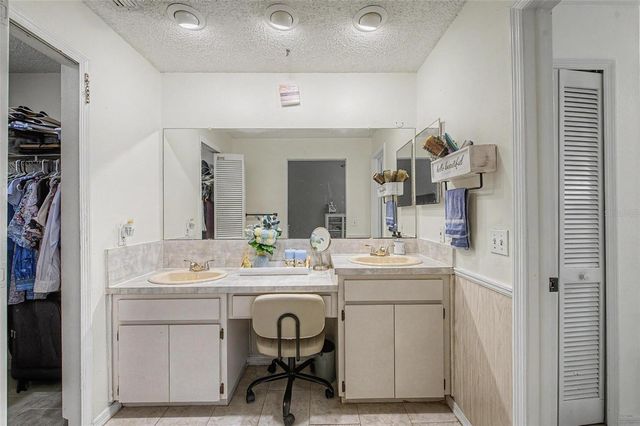 655 SAND RIDGE DRIVE, Valrico, FL 33594