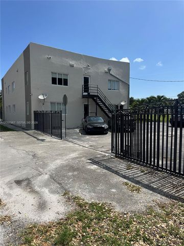 2500 NE 192nd St 6, Miami, FL 33180