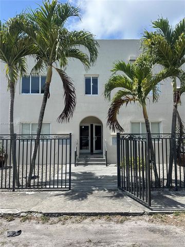 2500 NE 192nd St 6, Miami, FL 33180
