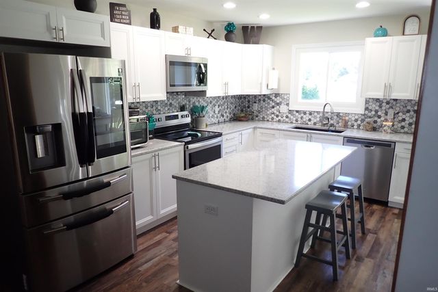 6818 Snowberry Drive, Fort Wayne, IN 46814