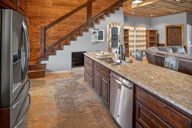 1524 County Road 34520, Sumner, TX 75486