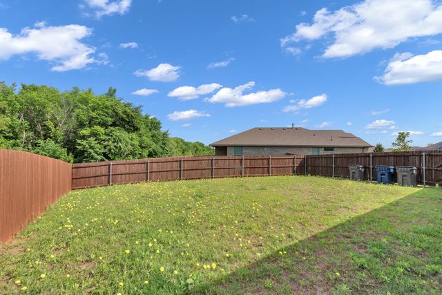 300 Clayton Street, Glenn Heights, TX 75154