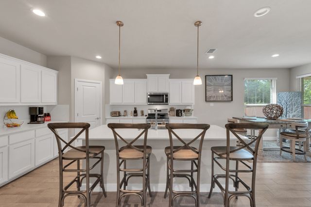 300 Clayton Street, Glenn Heights, TX 75154