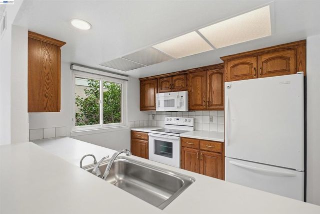34656 Calcutta, Fremont, CA 94555
