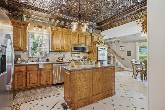 706 W Wall Street, Harrisonville, MO 64701