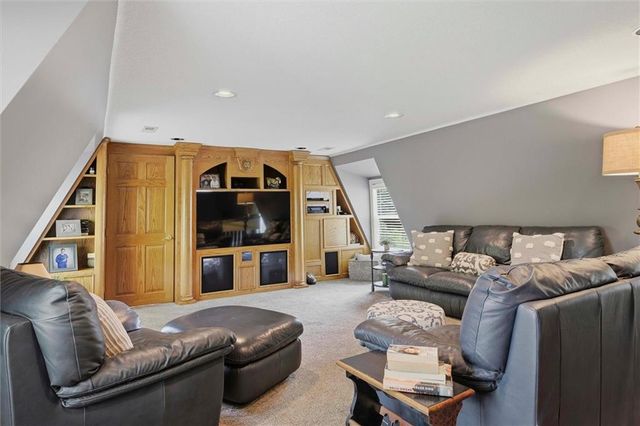 706 W Wall Street, Harrisonville, MO 64701