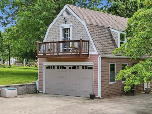 706 W Wall Street, Harrisonville, MO 64701