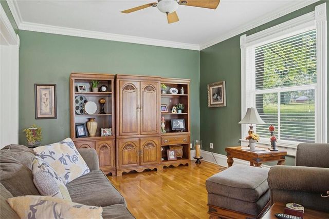 706 W Wall Street, Harrisonville, MO 64701