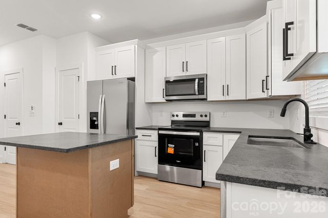 520 Carolyn Lane, Charlotte, NC 28213